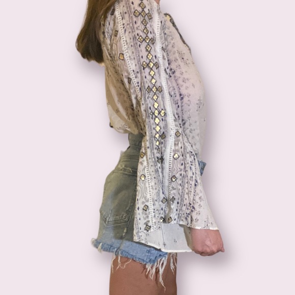 EUC Urban Outfitters Ecote Bell Long Sleeve Embellished Blouse Size M/8 - Picture 3 of 8